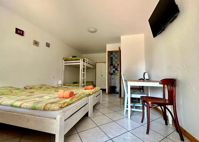 Πανσιόν Leniwy Kot Stegna (Pomerania)